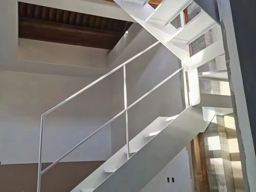 ���Θ���017